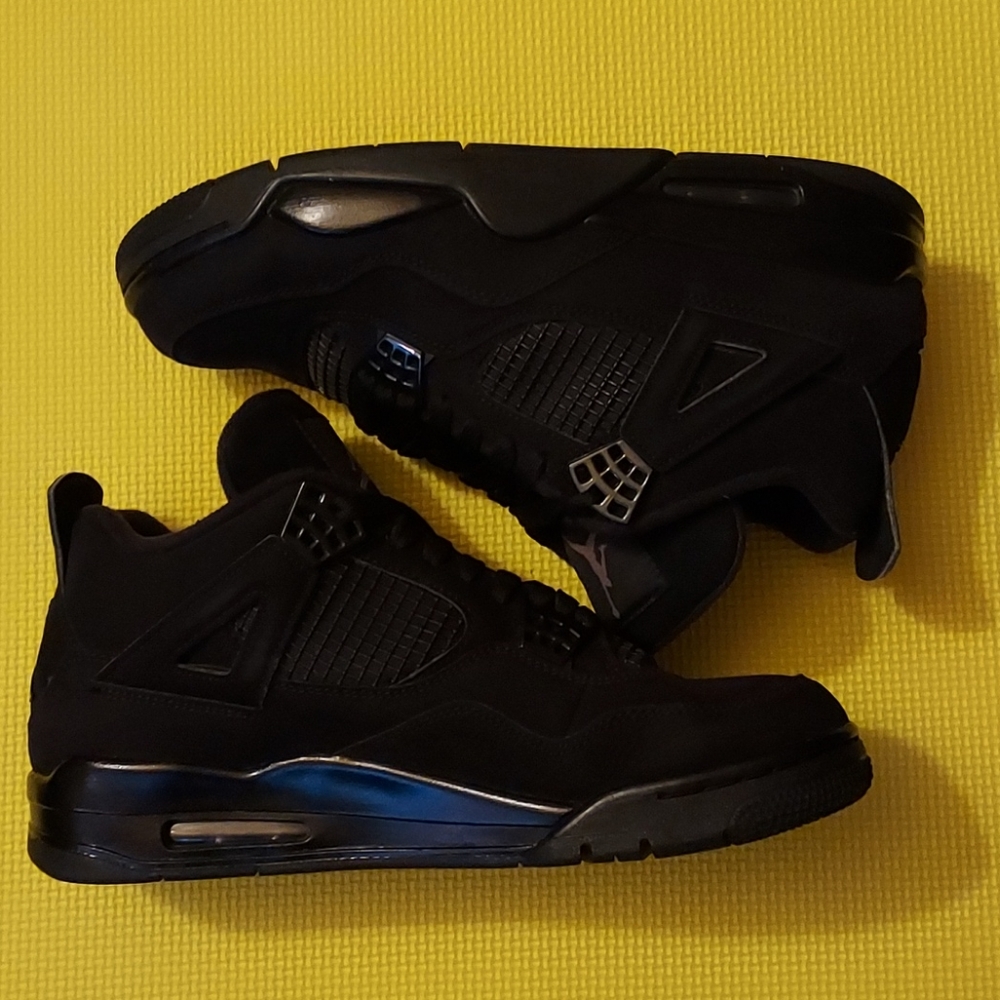 Jordan 4 Black 🐈⬛ - Picture 2 of 5